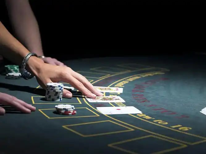 Burma8 ငွေသွင်း အဆင့်များ — Mobile APP မှ ငွေသွင်းပြီး Casino ကစားနေသည့် မြန်မာ ကစားသမား